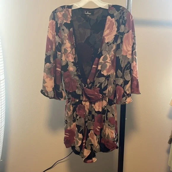 Lulu's Floral V-Neck Romper - Black and Pink - Picture 3 of 5